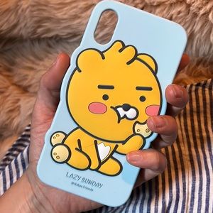 iPhone XS case with cute bear